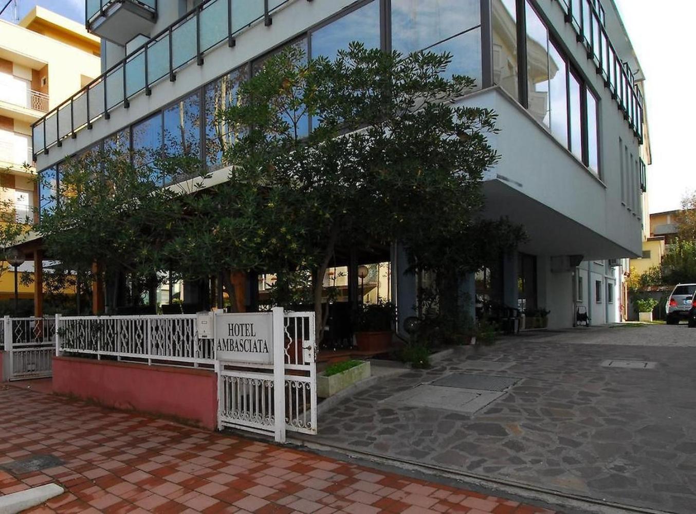 Hotel Ambasciata Cesenatico Eksteriør billede