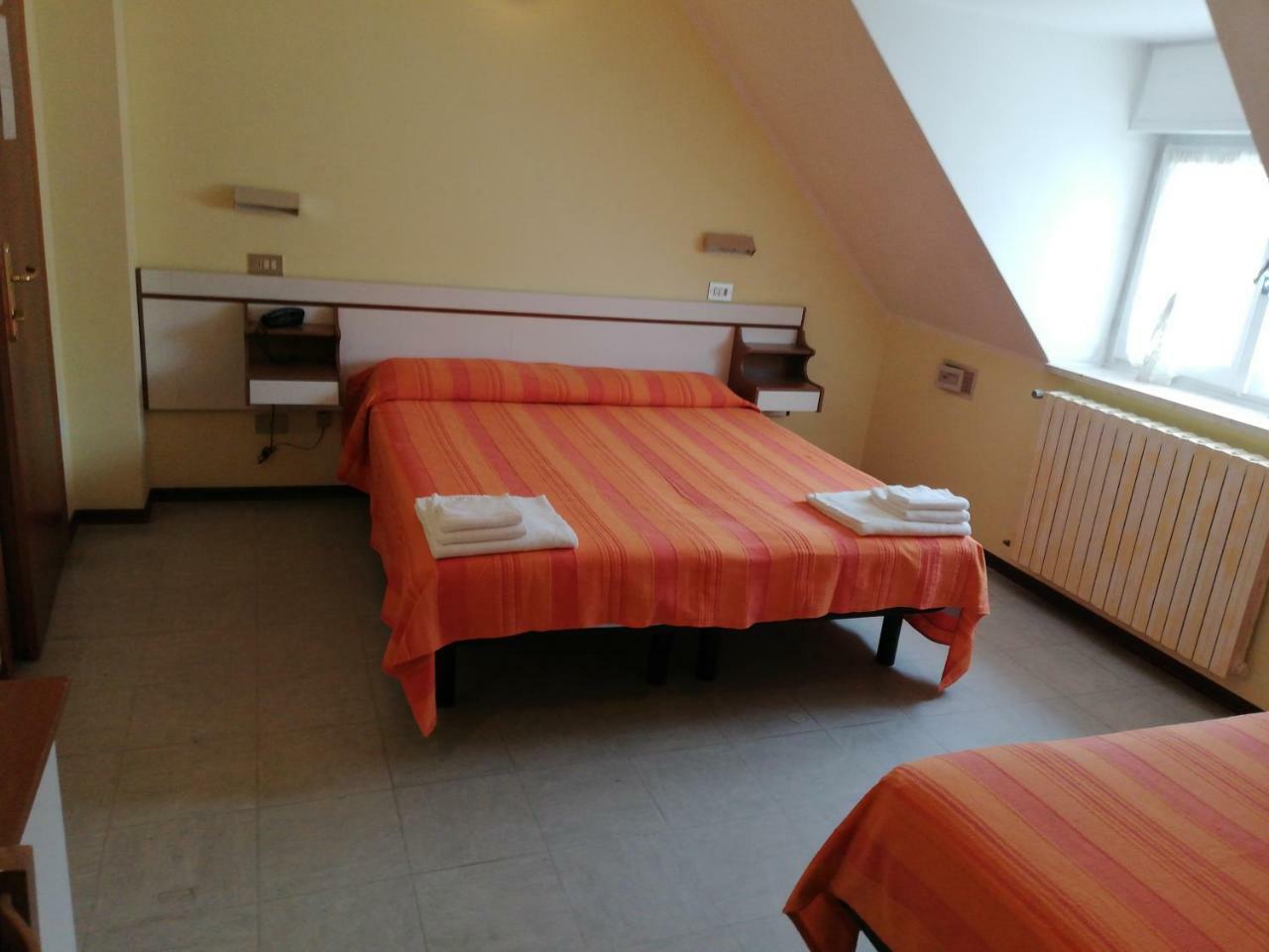 Hotel Ambasciata Cesenatico Eksteriør billede